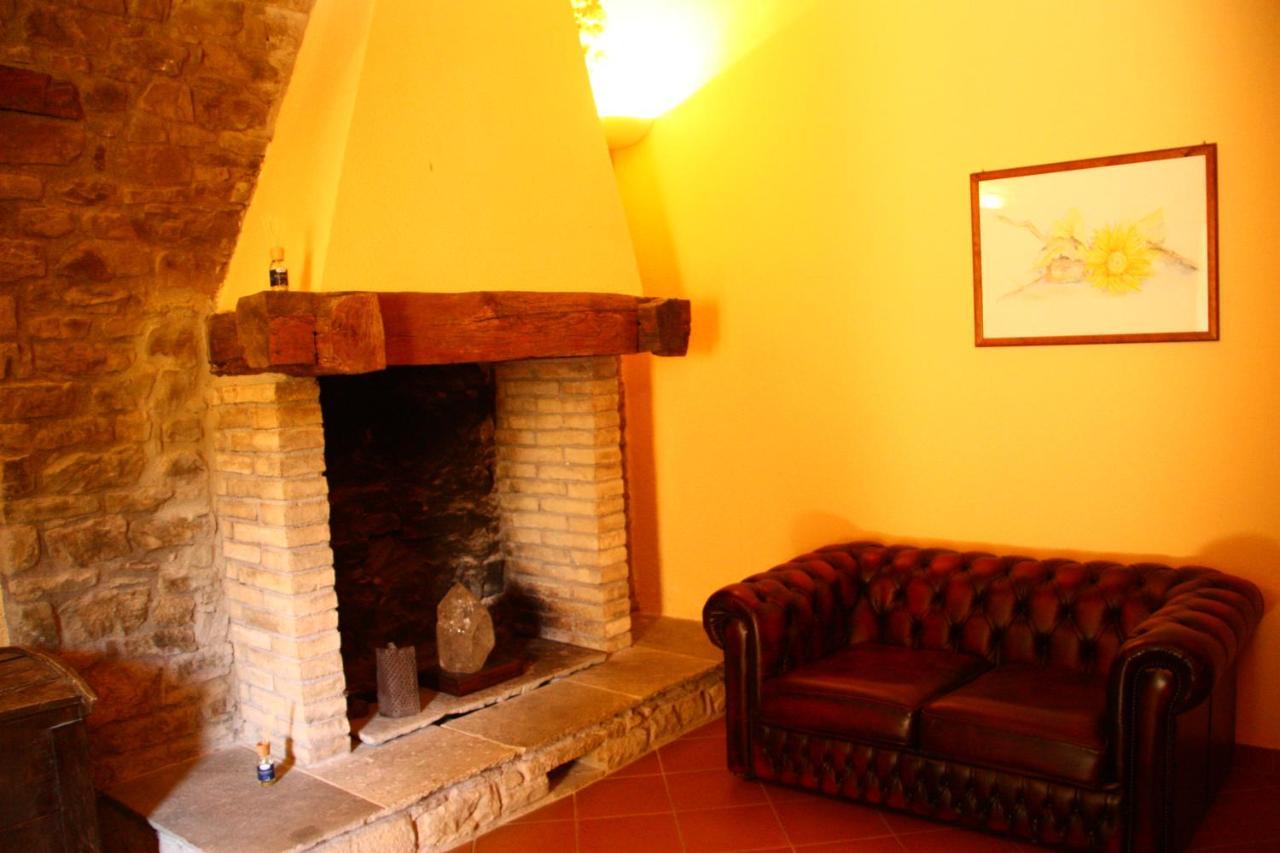 Agriturismo Le Case 阿西西 外观 照片