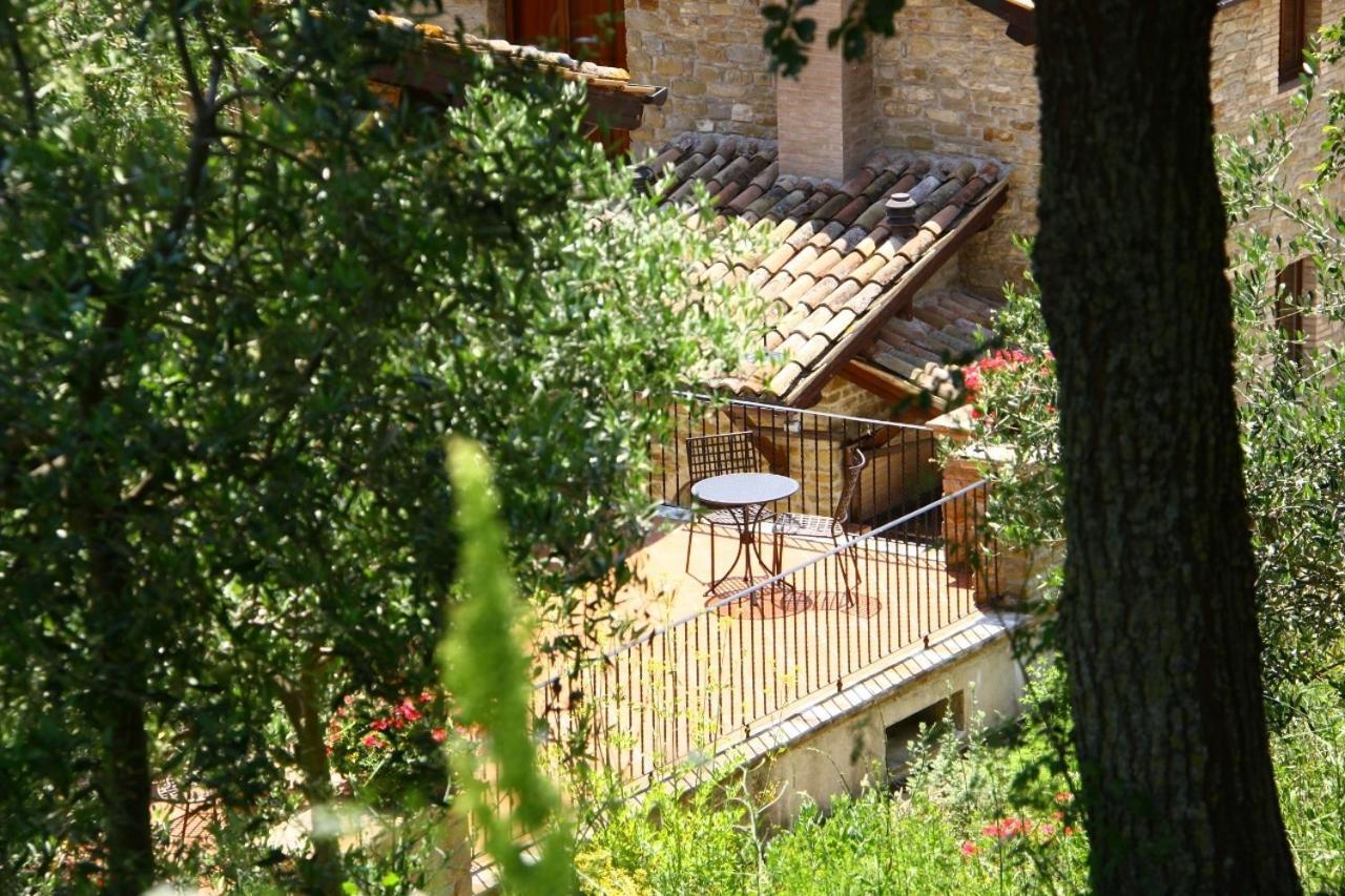 Agriturismo Le Case 阿西西 外观 照片